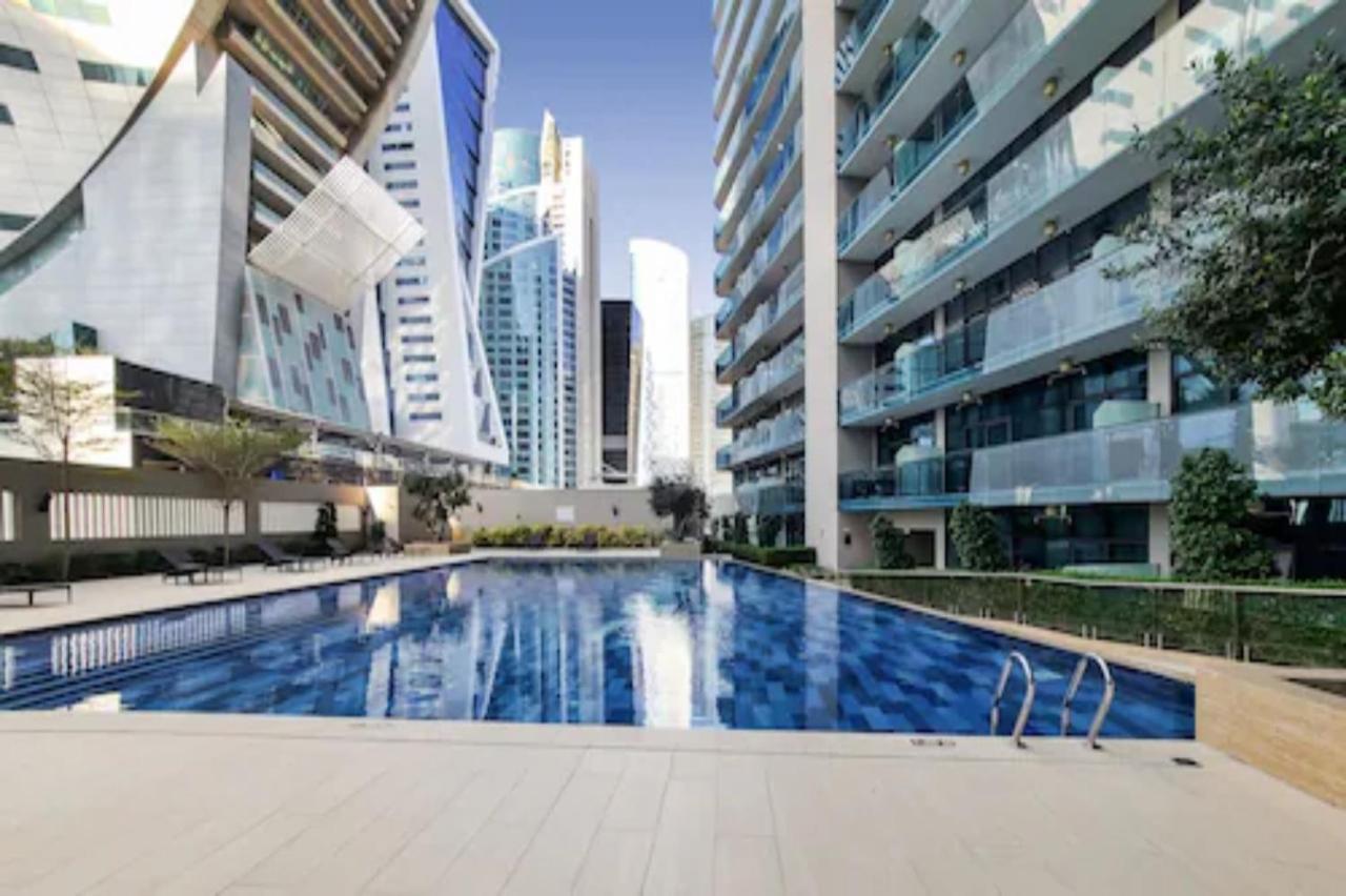 Citihome - 1Br At Merano Tower By Damac Дубай Екстер'єр фото