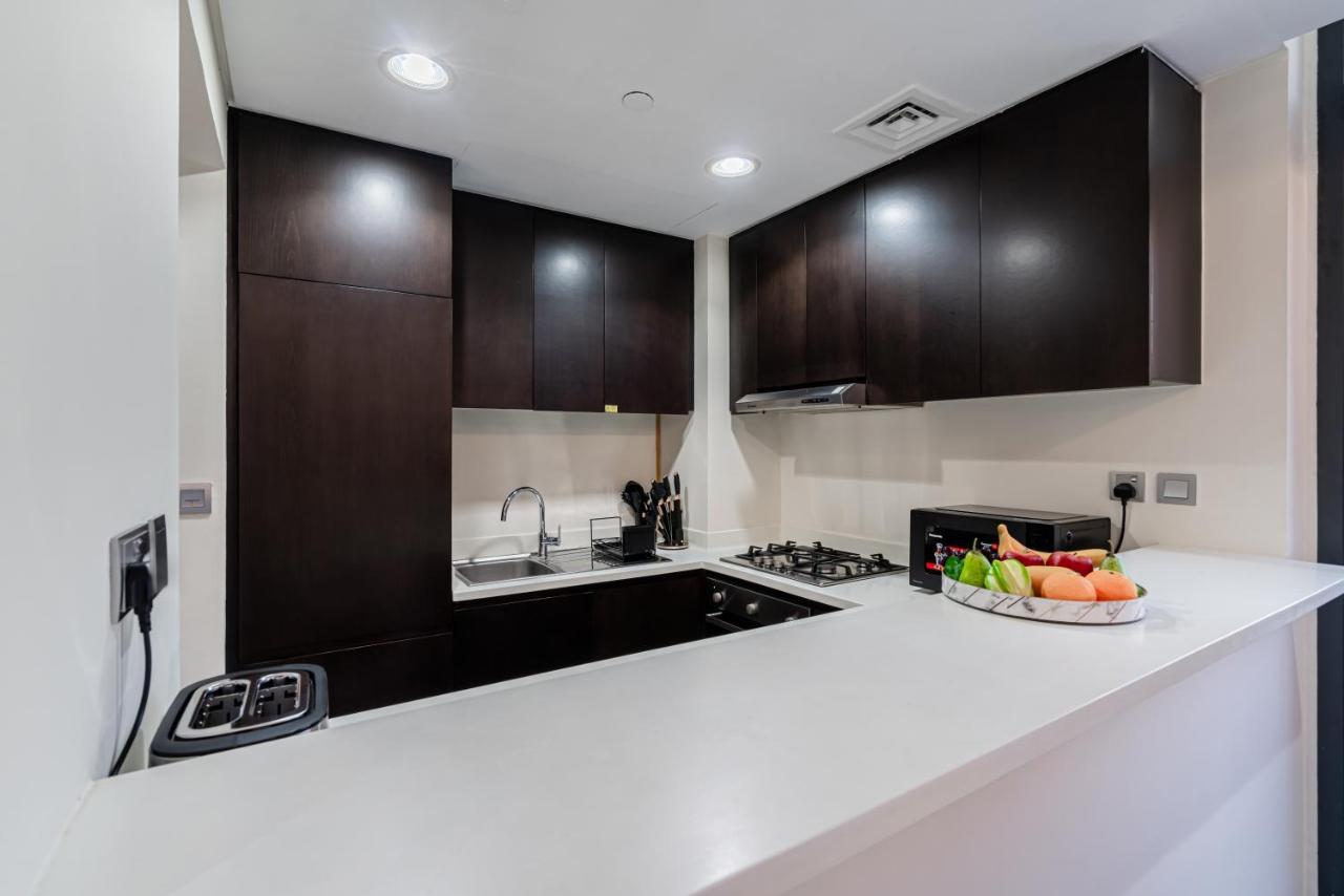 Citihome - 1Br At Merano Tower By Damac Дубай Екстер'єр фото
