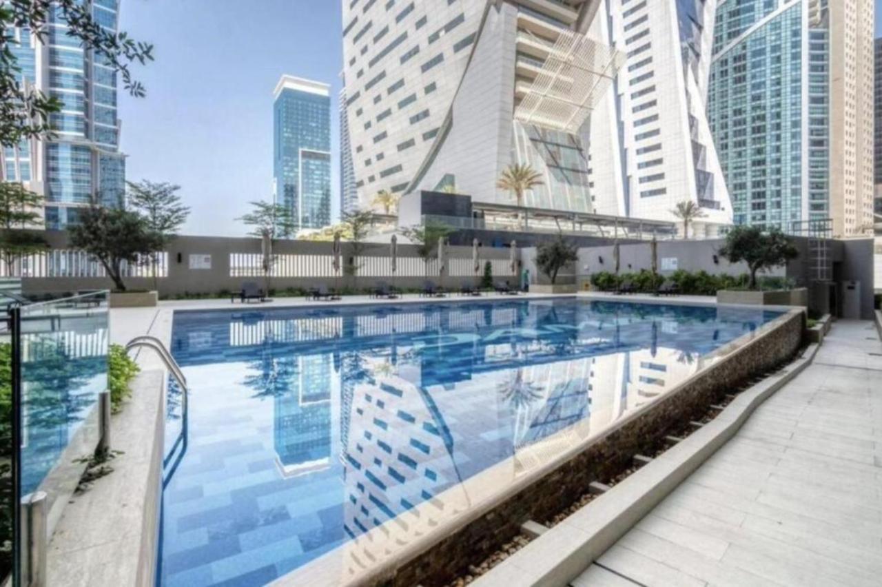 Citihome - 1Br At Merano Tower By Damac Дубай Екстер'єр фото